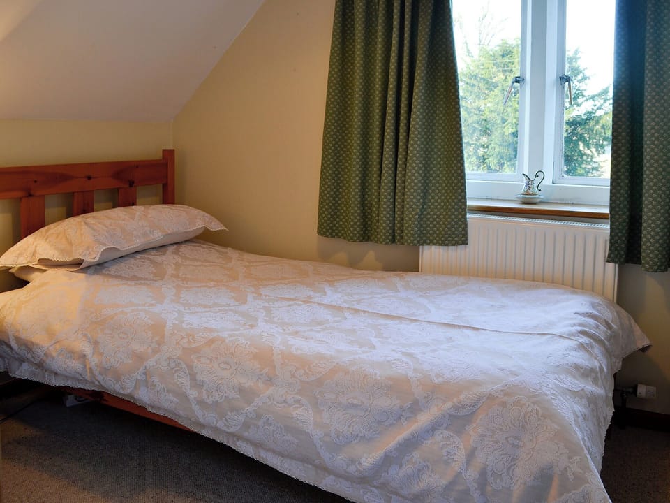 Modest single bedroom | The Cot, Bussage, near Cirencester