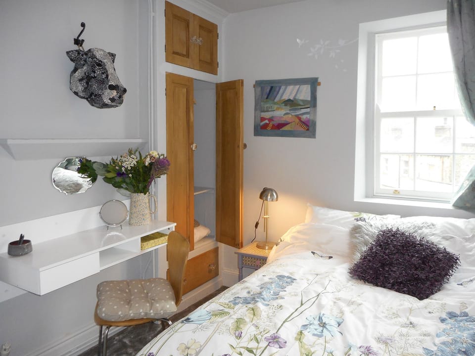 Light and airy second double bedroom | Birkenhead Cottage, Hebden Bridge Birkenhead Cottage