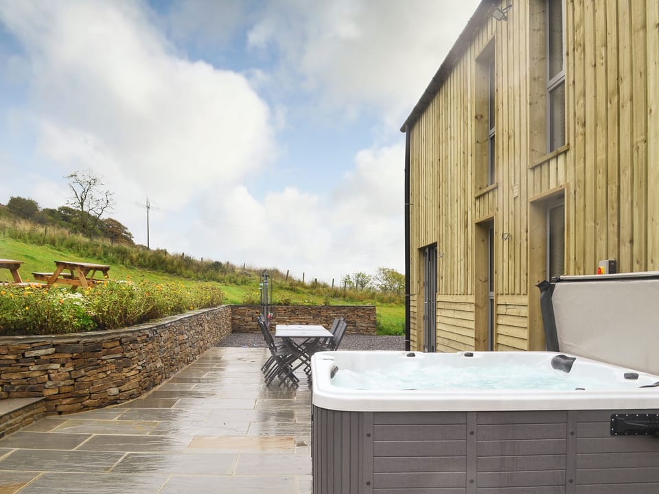 Shared hot tub | Bowlees Holiday Cott, Wolsingham, near Stanhope