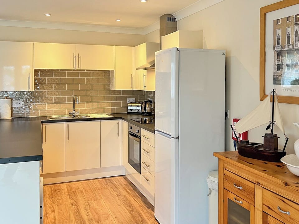 Kitchen area | Swallows Rest, East Taphouse, near Liskeard
