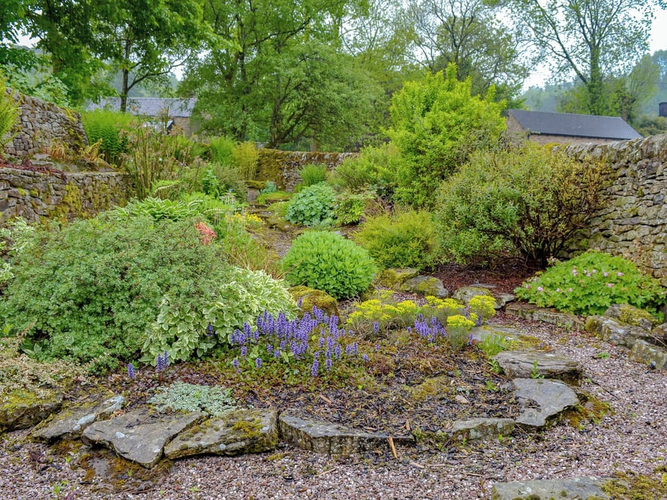 Delightful garden | Spring Cottage, Hollinsclough, near Buxton