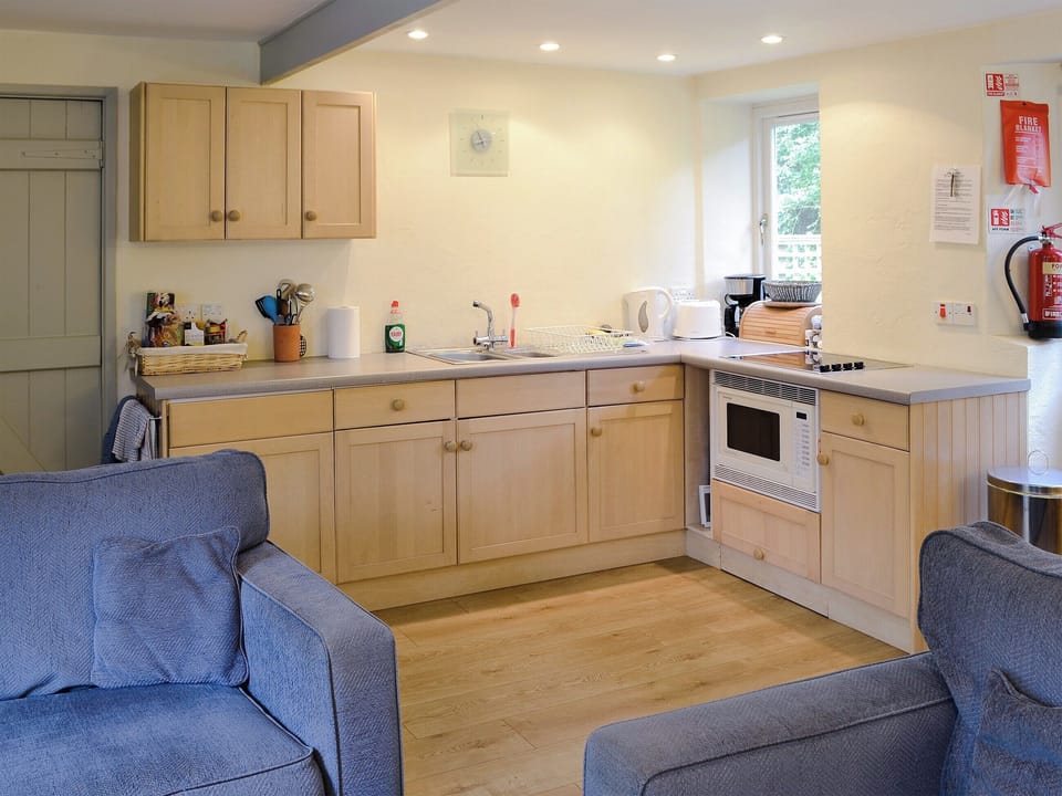 Well equipped kitchen area | Paget - Trescobel Cottages, St Kew, near Port Isaac