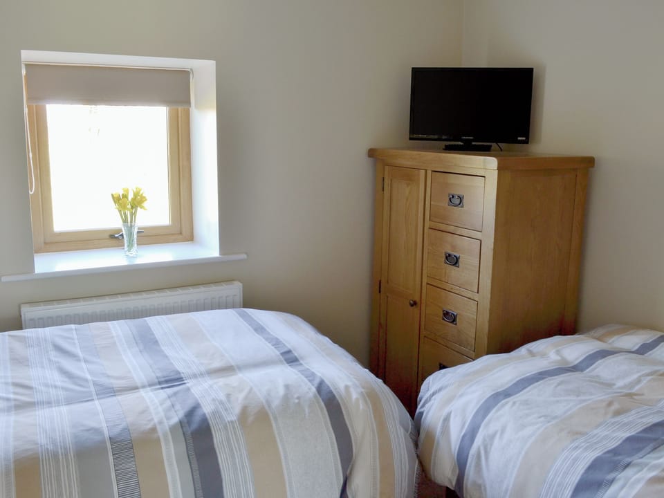 Cosy twin bedroom | Holgate&rsquo;s Granary, Pendleton, near Clitheroe