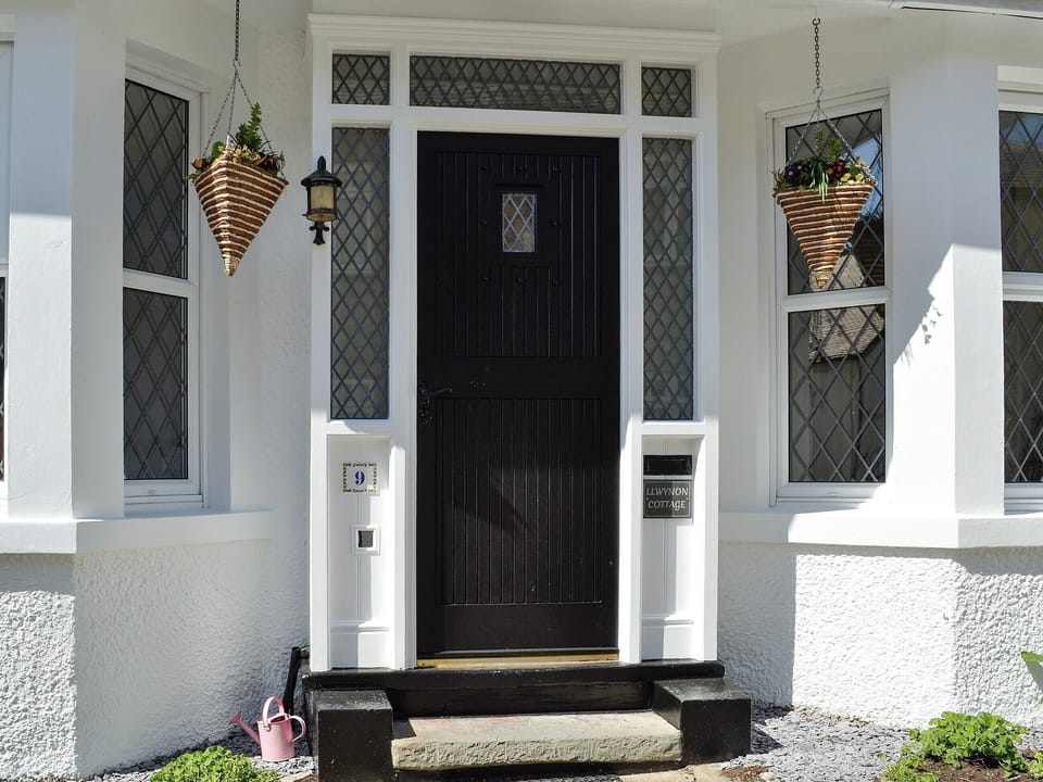 Entrance | Llwynon Cottage, Llandudno