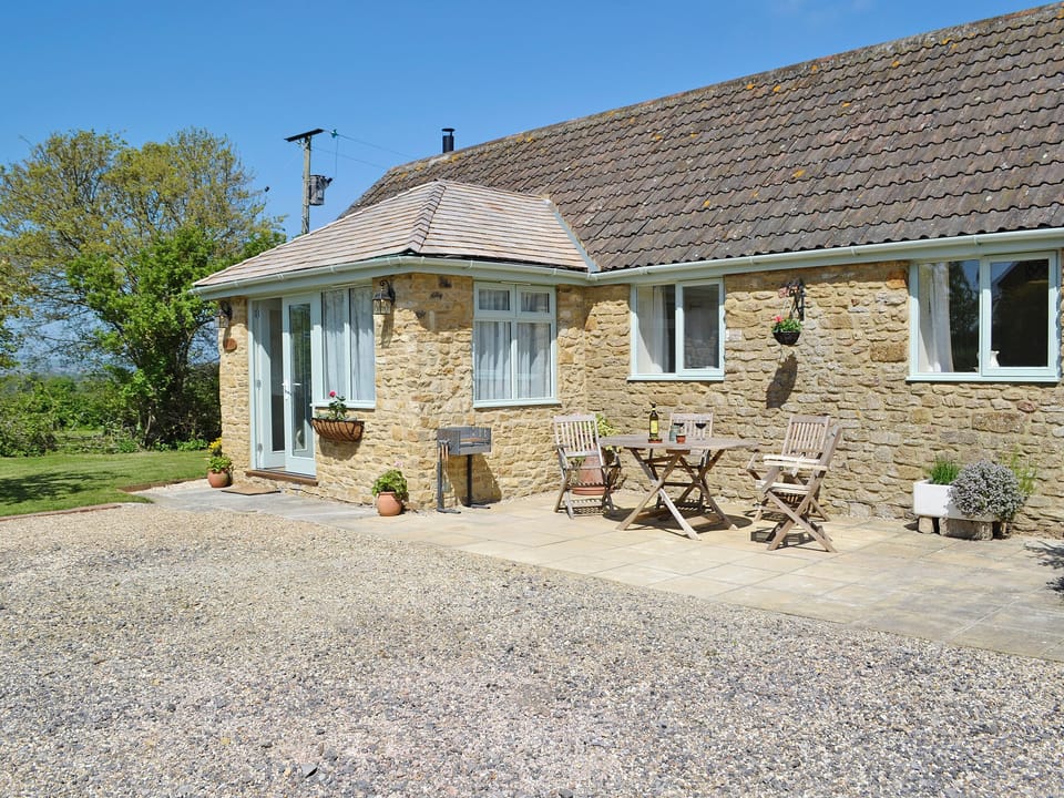 Lovely semi-detached bungalow | Acorn Cottage - Wood Dairy, North Perrott, near Crewkerne