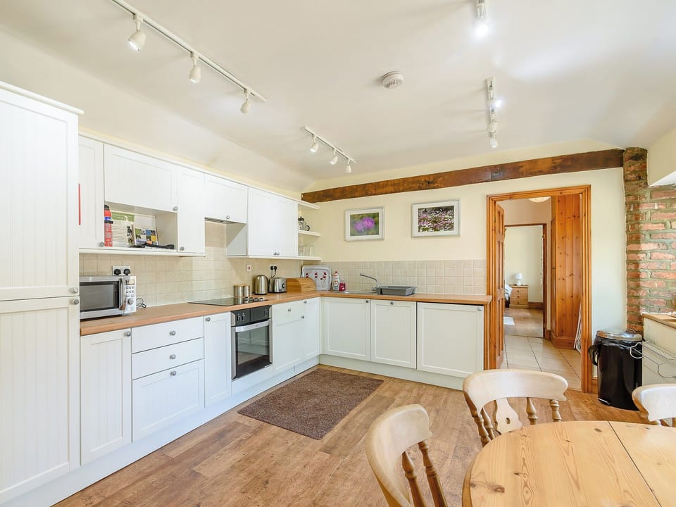 Spacious kitchen area | Cottage in the Pond, Garton, near Hornsea