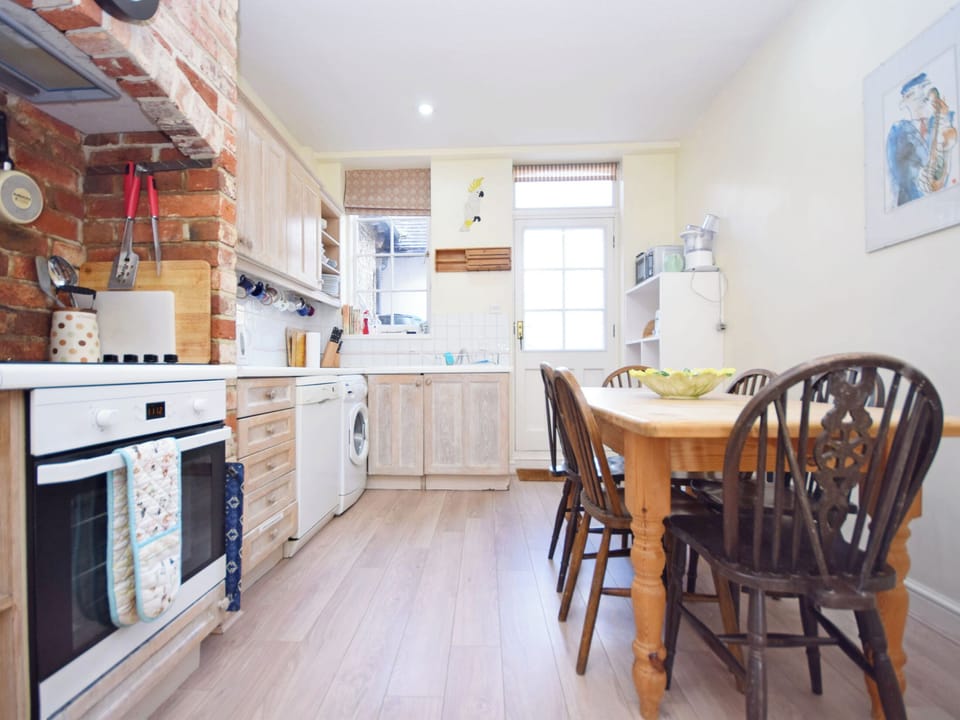 Kitchen/diner | Pepper Pot Cottage, Compton, near Chichester