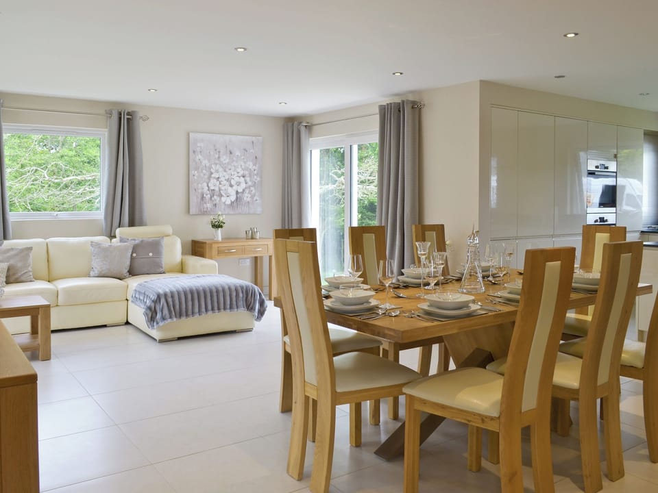Open-plan living area | Honey Pippin - Horselake Farm Cottages, Cheriton Bishop
