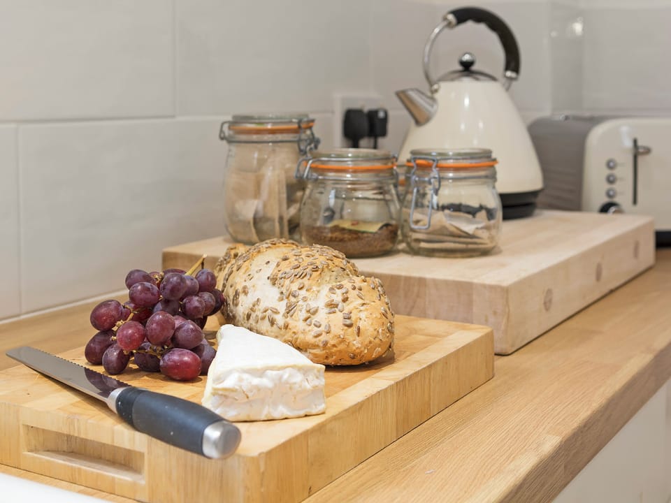 Immaculately presented kitchen | Flowers Barn, Middle Duntisbourne, near Cirencester