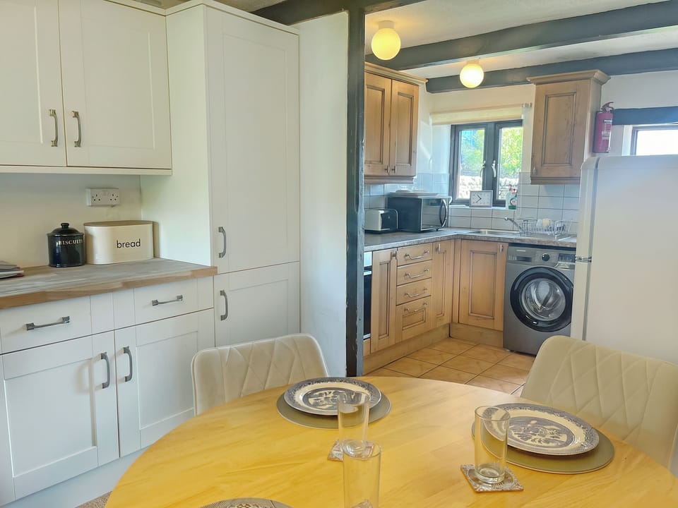Kitchen/diner | Harrop Fold CottagesBradley House, Harrop Fold, near Clitheroe