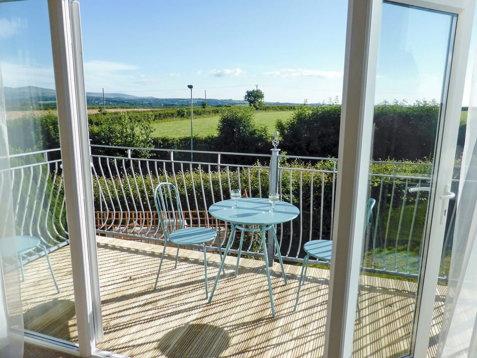 Inviting balcony with wonderful views | Barwick, Exbourne, near Okehampton