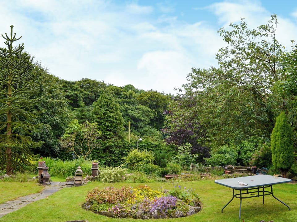Attractive garden and grounds | Little Grans Cottage, Ickornshaw, near Cowling