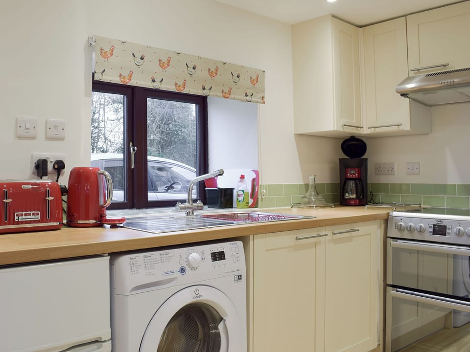 Well equipped kitchen | Southview, Porchfield, near Newport