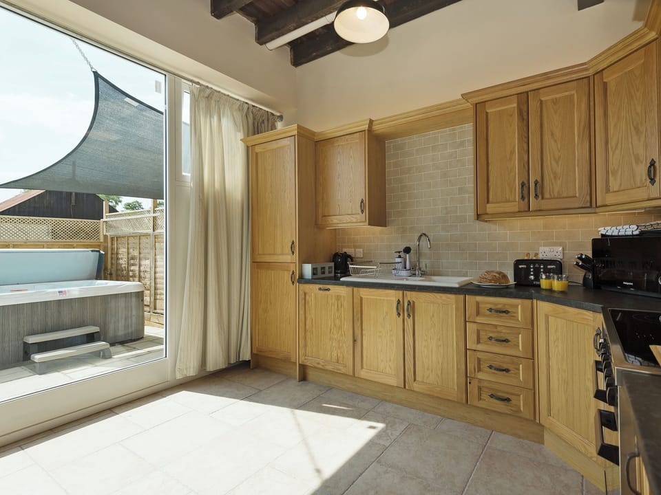 Spacious kitchen | Church View - Riverside Barns, Wainfleet St. Mary, near Skegness