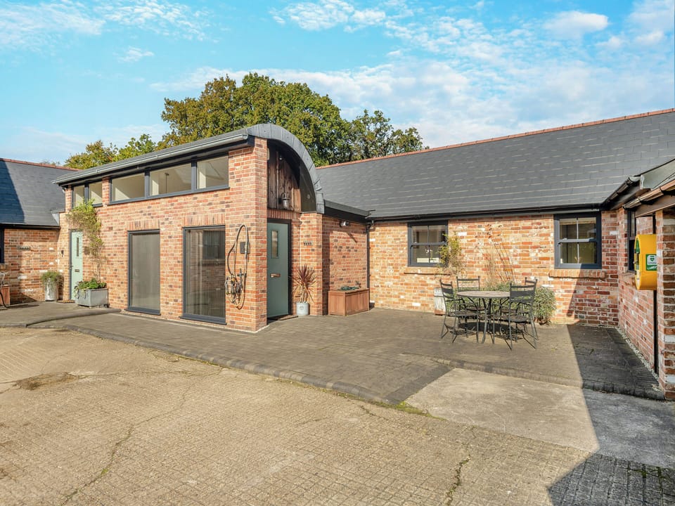 Twin bedroom | The Parlour - Bedborough Farm Cottages, Wimborne