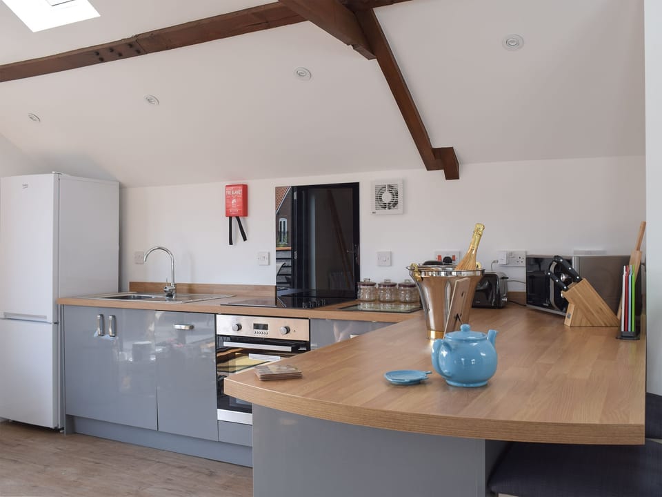 Open plan living space | Derby&rsquo;s Loft, Beccles, near Gillingham