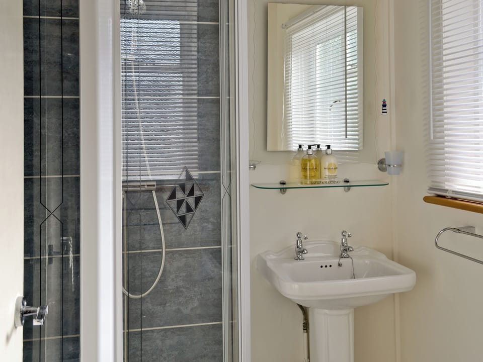 Bathroom | Castle Cottage, Criccieth