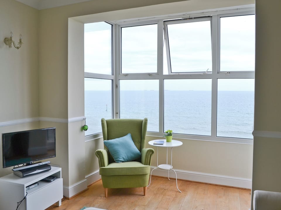 Living room | Chine Bluff, Shanklin