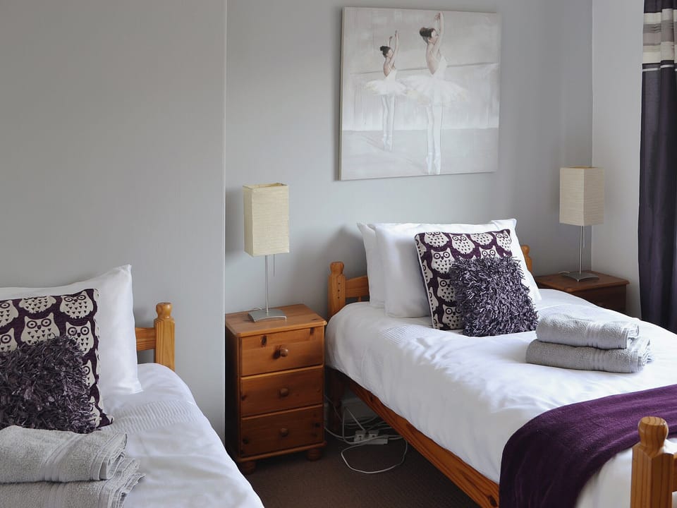 Twin bedroom | Willow Cottage, Warkworth