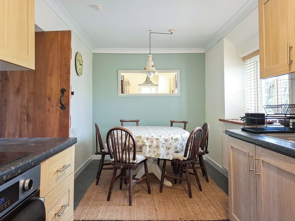 Kitchen/diner | Little Roost, Mathry
