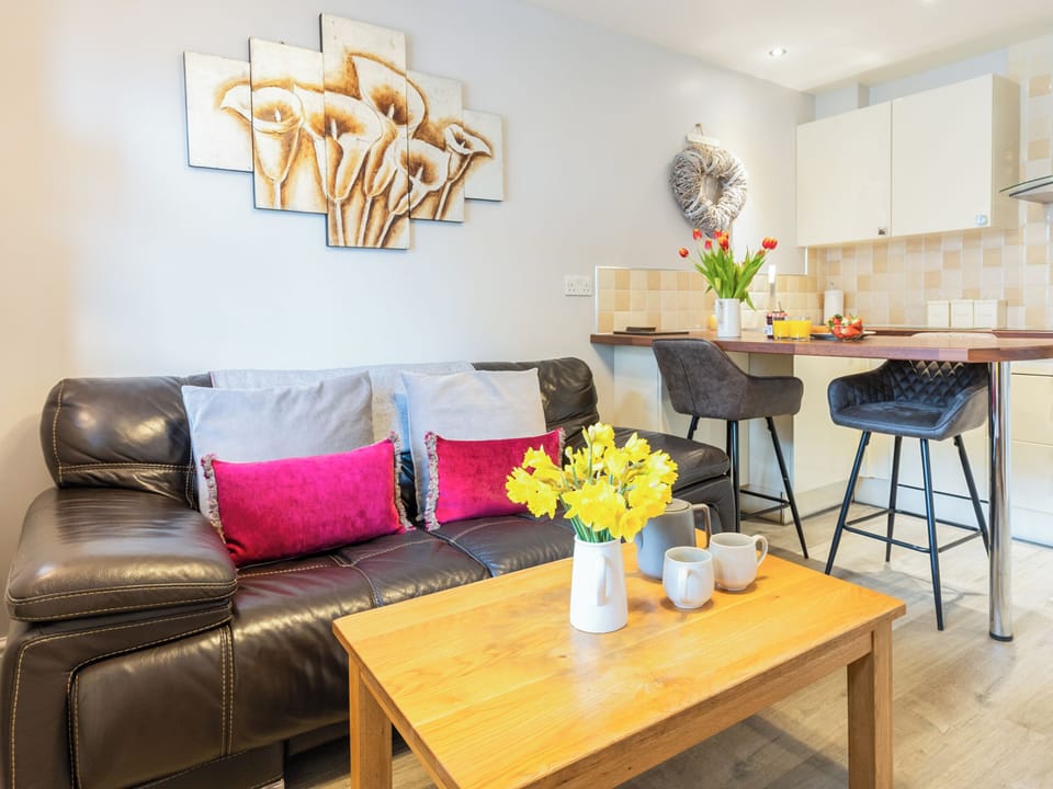 Stylish open-plan living space | Bwthyn Bach, Dyffryn Ardudwy, near Barmouth