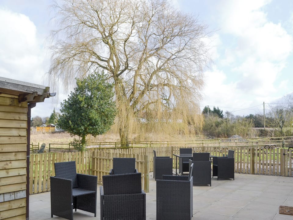 Paved patio with outdoor furniture | No. 2 Ash Cottage - Six Ash Cottages, Six Ashes, near Bridgnorth