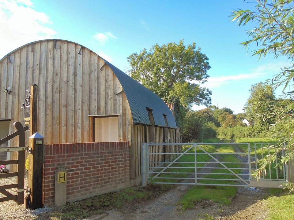 Lovely rural location | Holly&rsquo;s Barn, East Brent, near Burnham-on-Sea