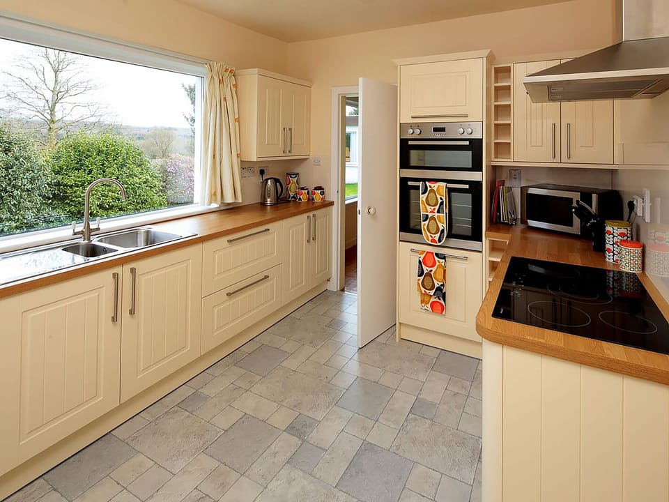 Spacious and bright kitchen | Mountain Cross, Gatehouse of Fleet, Kirkcudbright