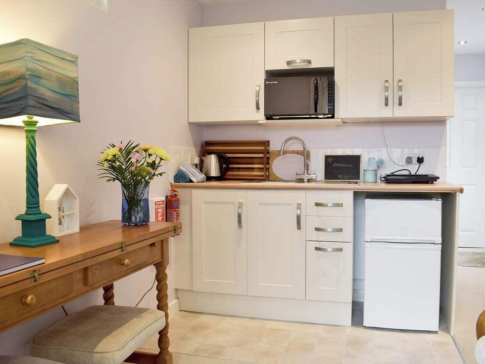 Open plan living/dining room/kitchen | Little Croxley, Wroxall, near Ventnor