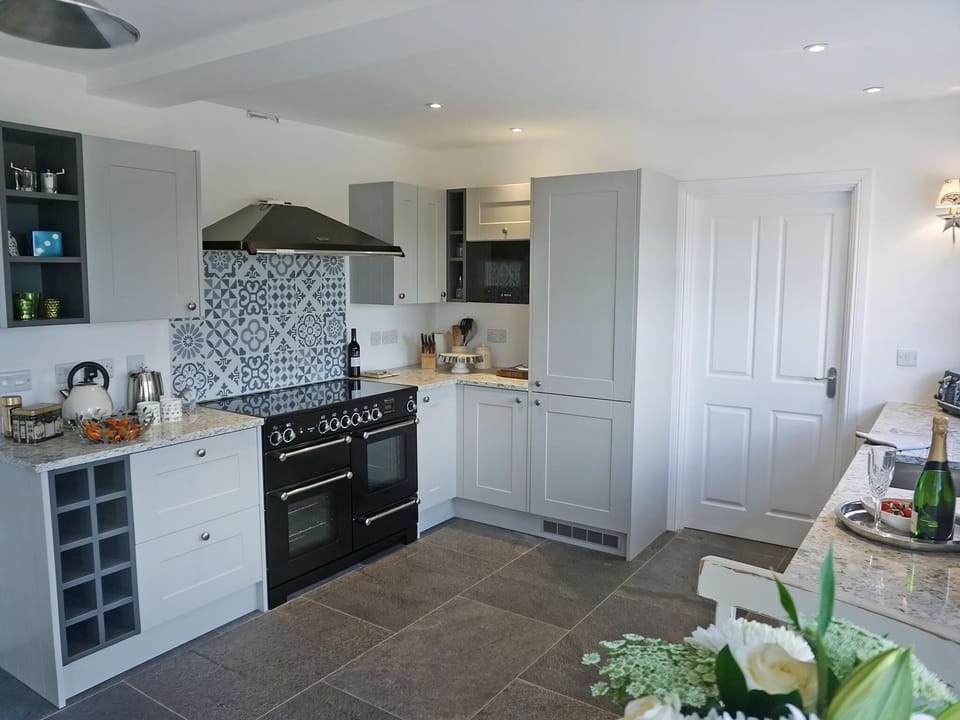 Generous sized four Poster bedroom | Garden House, Thimbleby, near Northallerton