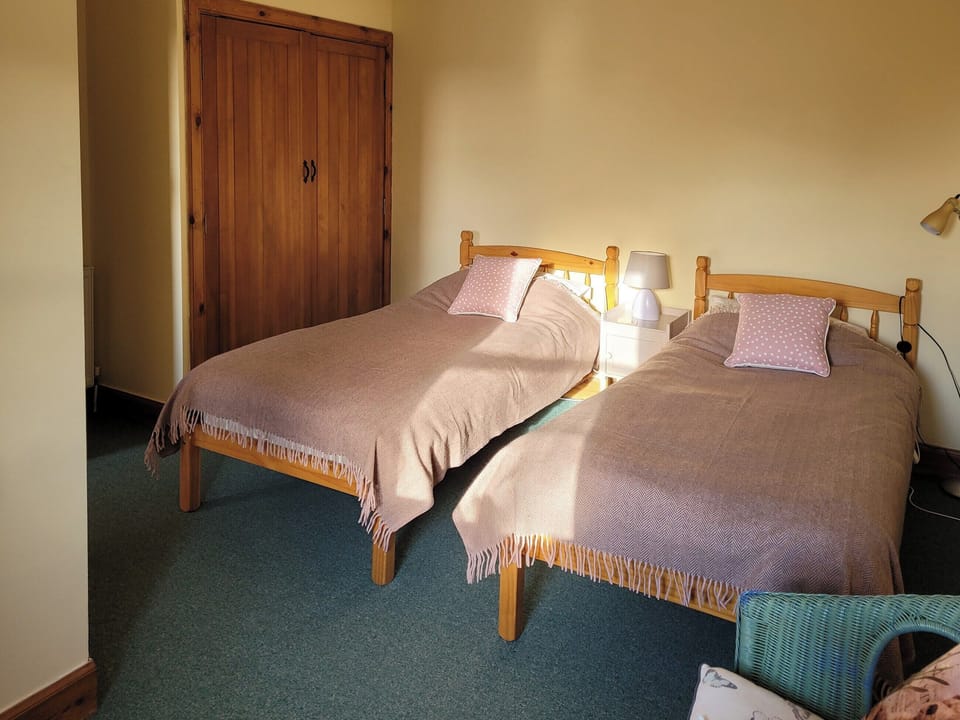 Twin bedroom | The Hen Hoose, Langshaw, near Galashiels