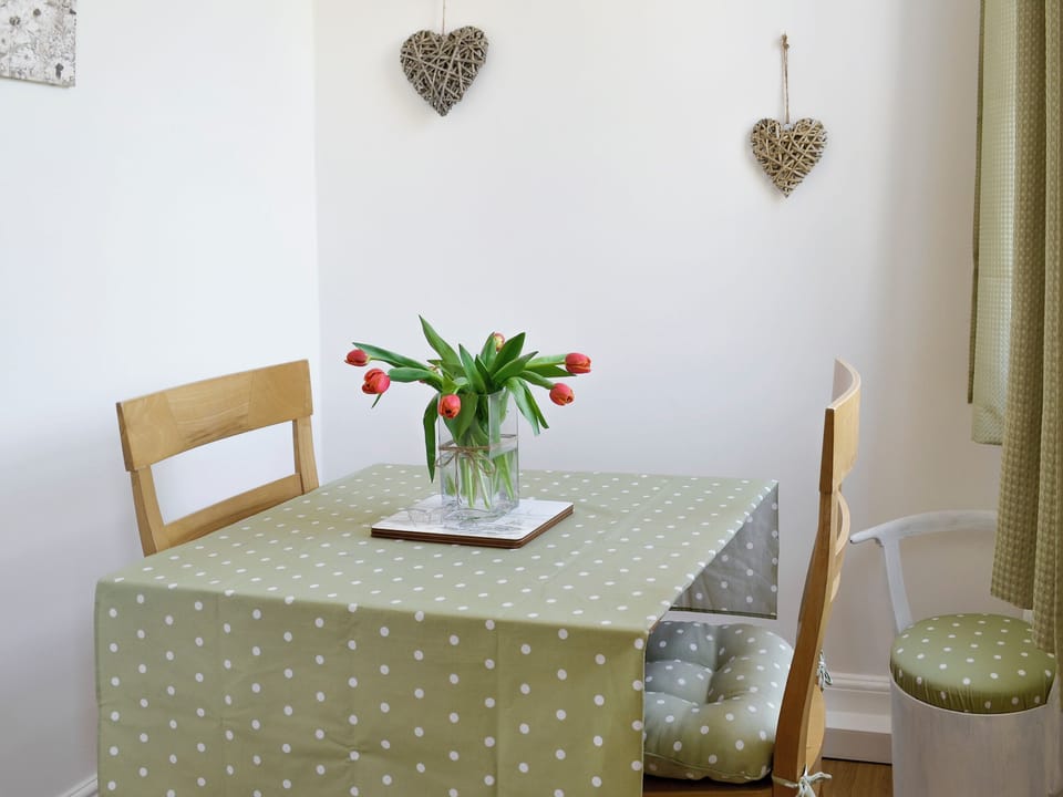 Intimate dining area | St Martins Square Apartment 2, Scarborough