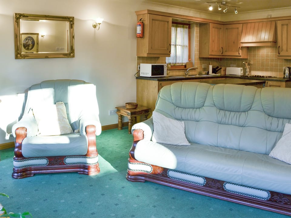 convenient open plan living space | The Wheelhouse, Near Linlithgow
