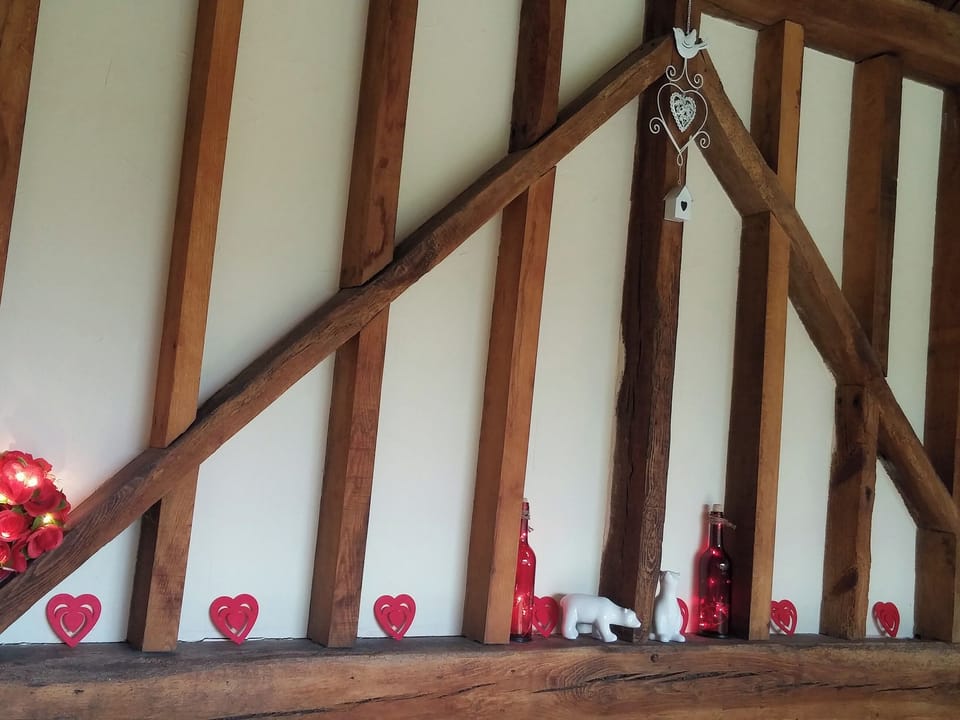 Seasonal decor | Chilsham Barn, Herstmonceux, near Hailsham