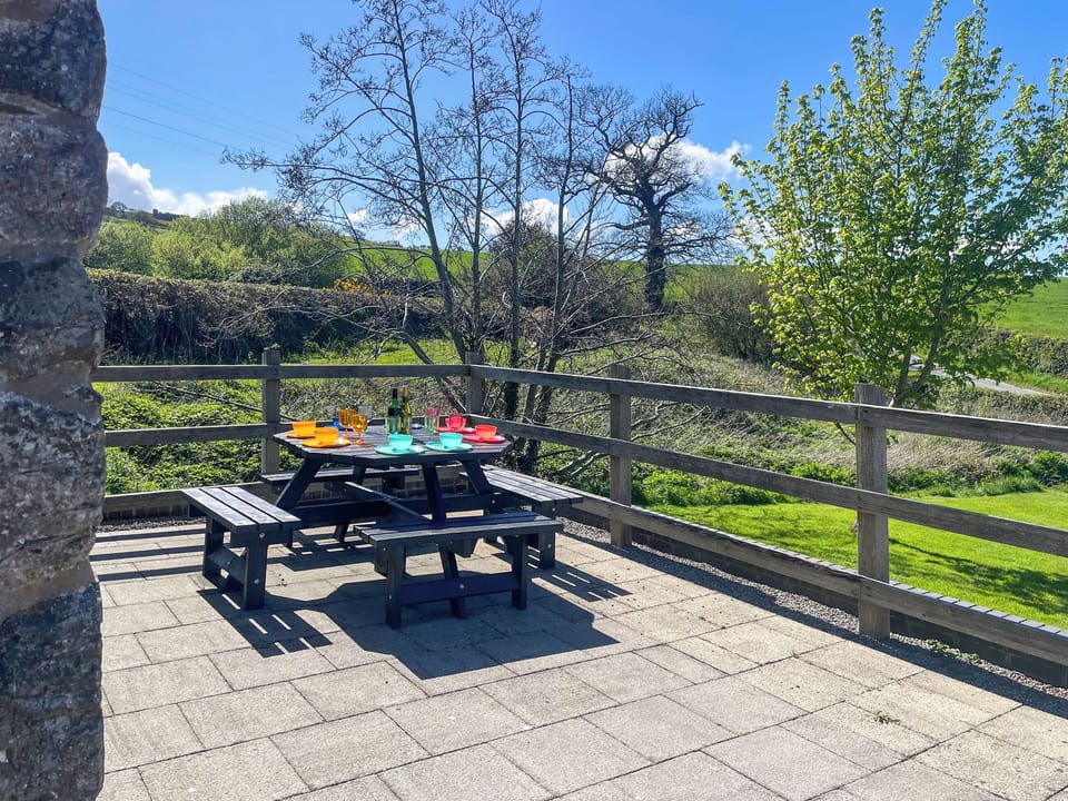 Outdoor | The Coach House - Peniarth Bach Farm, Betws-Yn-Rhos, Conwy
