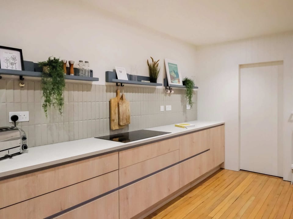 Well equipped kitchen/diner with loch views | Carsaig, Brig o&rsquo;Turk, near Callander