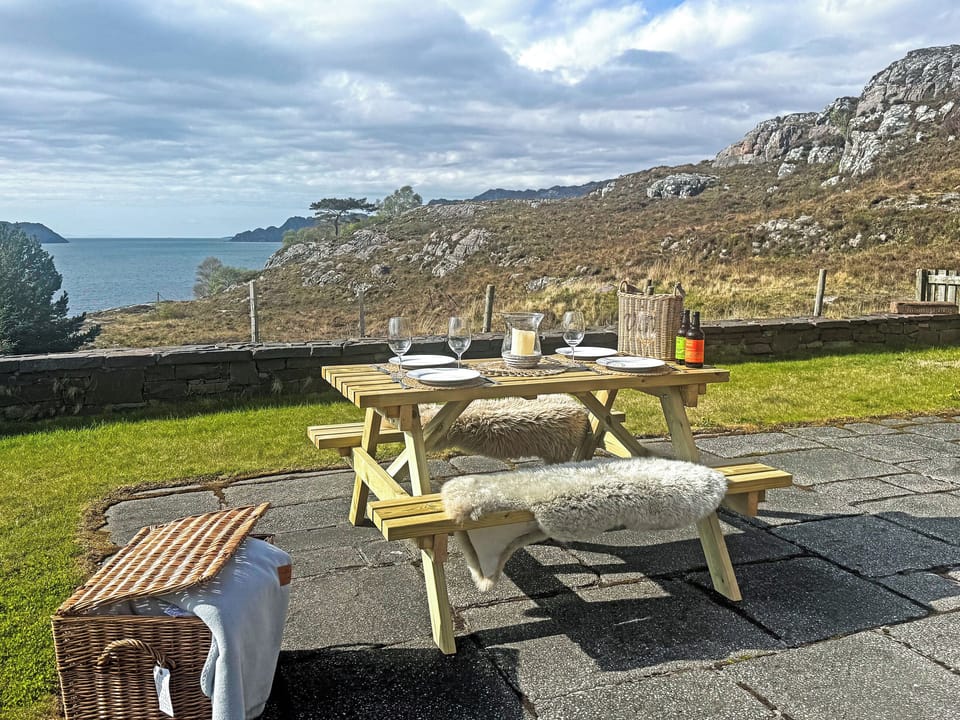 Outside dining/cosy blankets for those cooler evenings | Rubha Lodge, Shieldaig