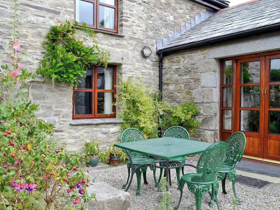 Sitting-out-area | Well Barn, Tramagenna, nr. Camelford