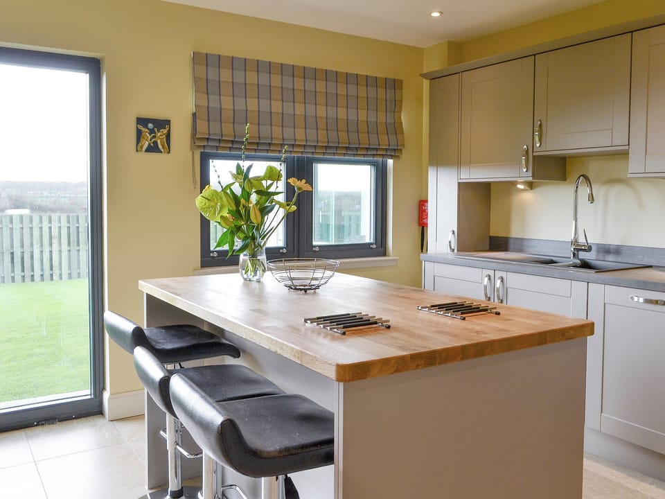Useful kitchen &lsquo;island&rsquo; | The Haymakers - Paddockhall Cottages, Linlithgow, near Edinburgh 