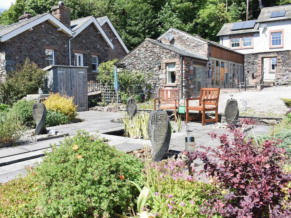 Beautifully laid out garden | The Carriage House, Watermillock-on-Ullswater