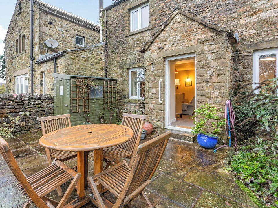 Sitting-out-area | Garsdale Cottage, Grassington, near Skipton