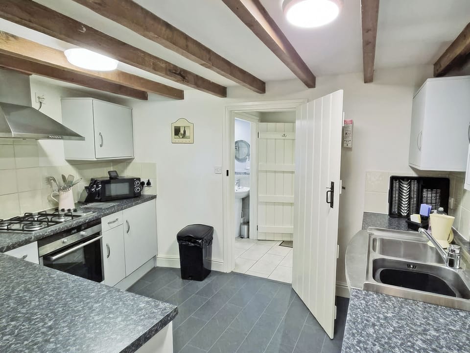 Kitchen | The Dairy - Crwys Farm, Three Crosses, Gower, Swansea