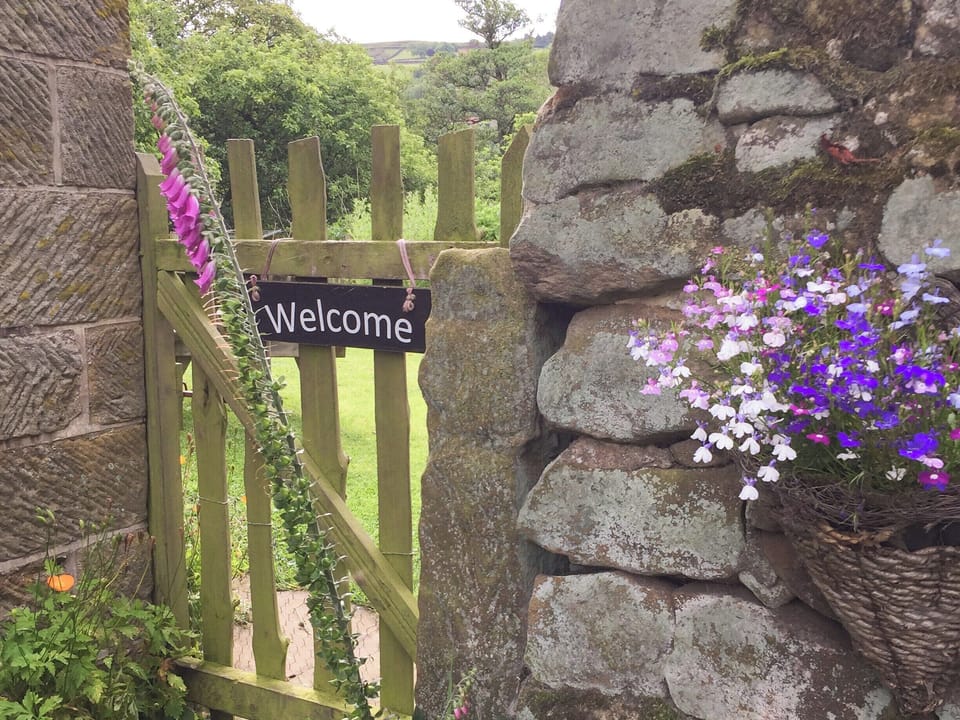Garden | Beckside Cottage, Great Fryupdale