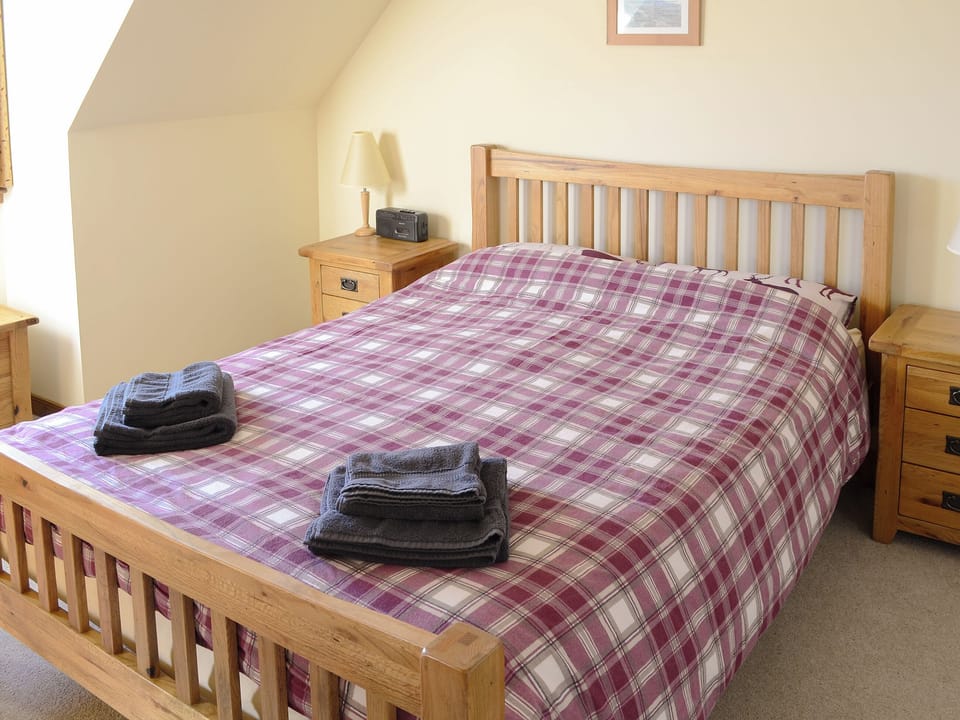 Comfortable double bedroom | Creagach, Achnacarnin, near Lochinver