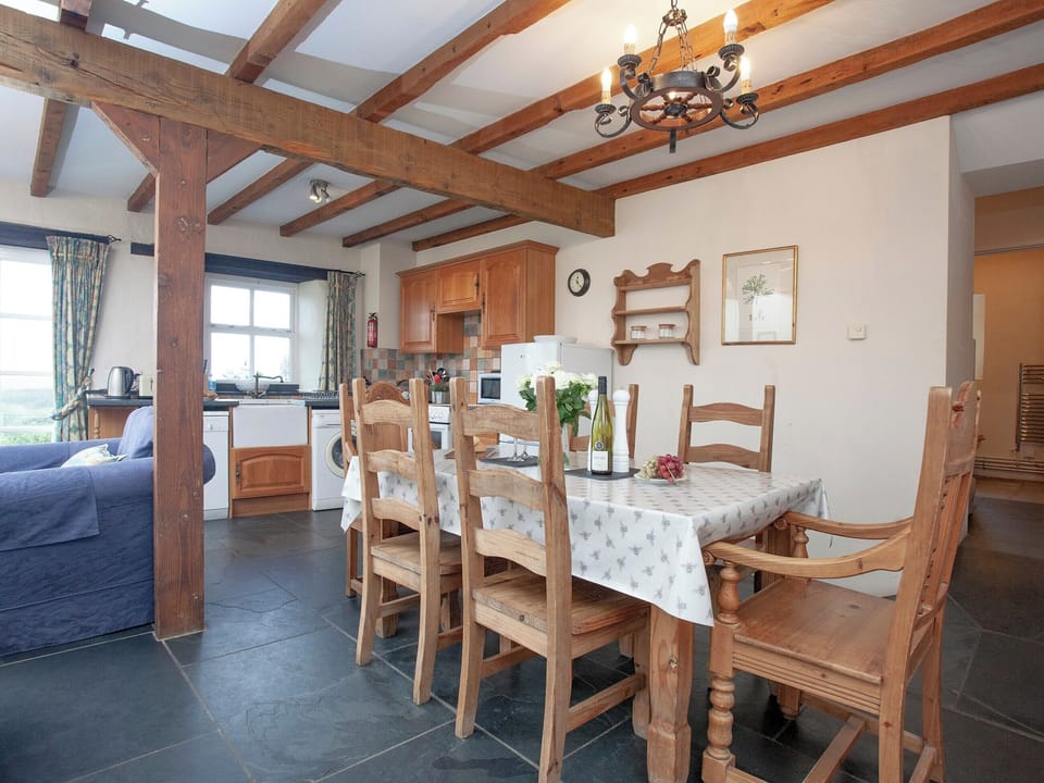Dining Area | The Roundhouse - Higher Tresmorn Cottages, Tresmorn, Bude