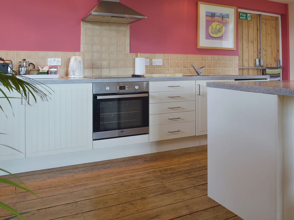 The stylish built-in kitchen | Little Burcott Loft, Burcott, Wells