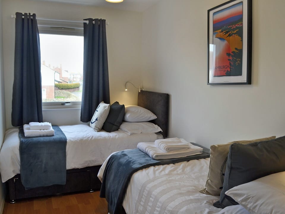 Charming twin bedroom | Sandy View, Beadnell, near Alnwick