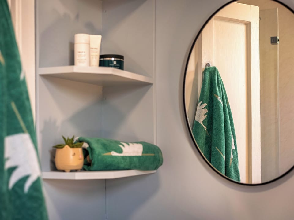 Bathroom | Easter Rattray Cottages: Clayhills Cottage - Easter Rattray Cottages, Blairgowrie