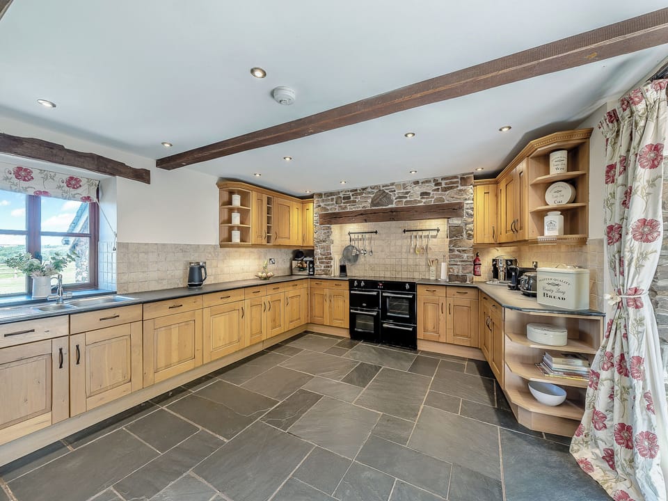 Kitchen | The Old Roundhouse, Hartland, Bideford