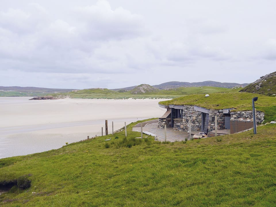A truly unique location nestled on the edge of the unspoilt white sands of Uig Bay | Beach Bay Cottage, Carnish, Uig, Isle of Lewis